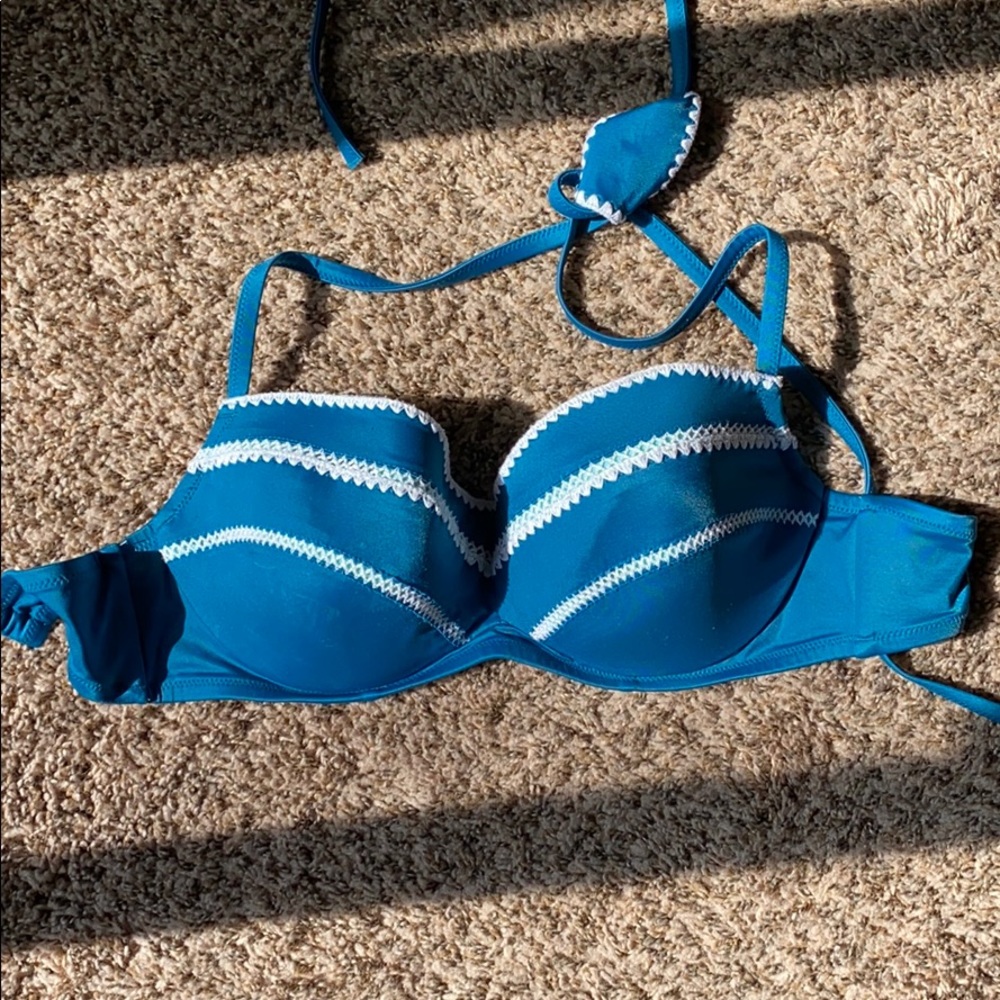 Cute Underwire Bikini Top with tie back